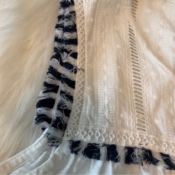 CROWN & IVY White Eyelet Swingy Top XL - Picture 5 of 7